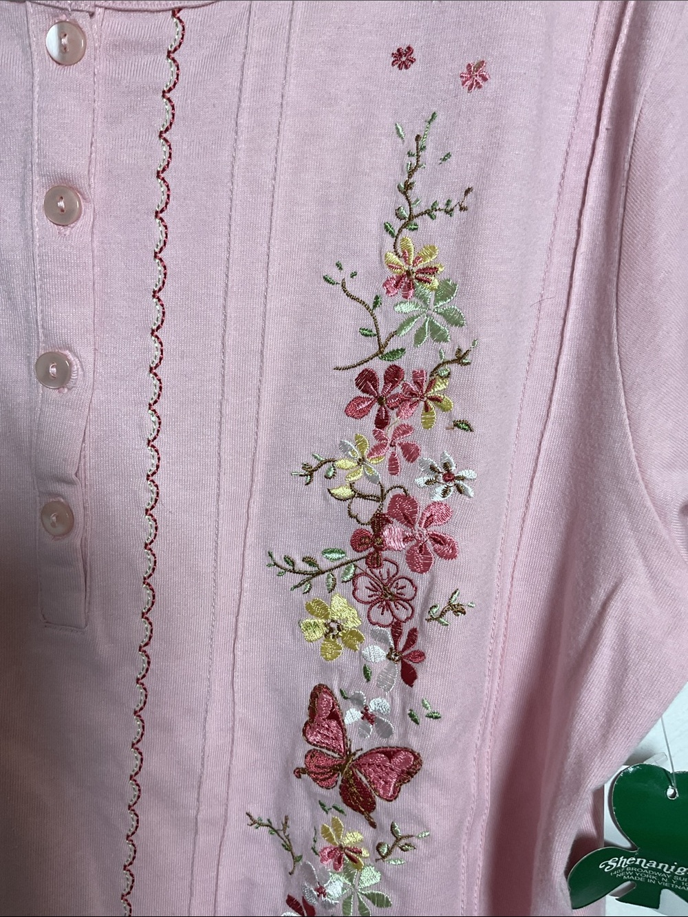 Shenanigans Pink Floral Butterfly Embroidered Henley Top Size M NWT Cottagecore - Picture 3 of 9
